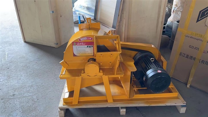 Robusna i izdržljiva drobilica grana za uređenje okoliša